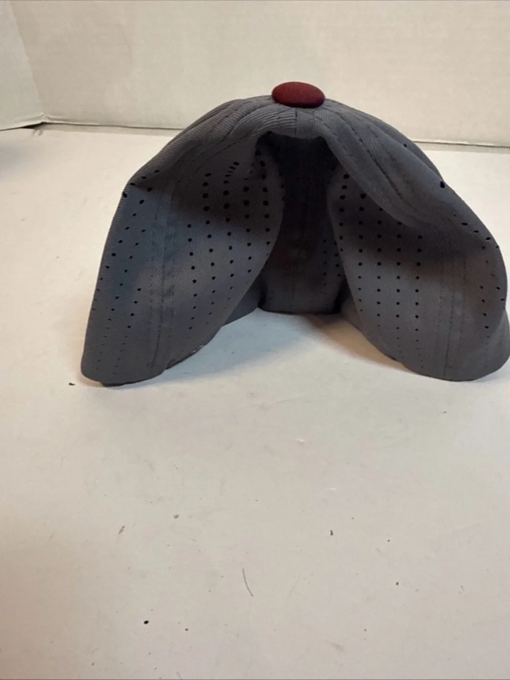 Pacific Headwear Hat Cap Flex Fit Fitted S/M Gray Maroon Style 474 Elite Series
